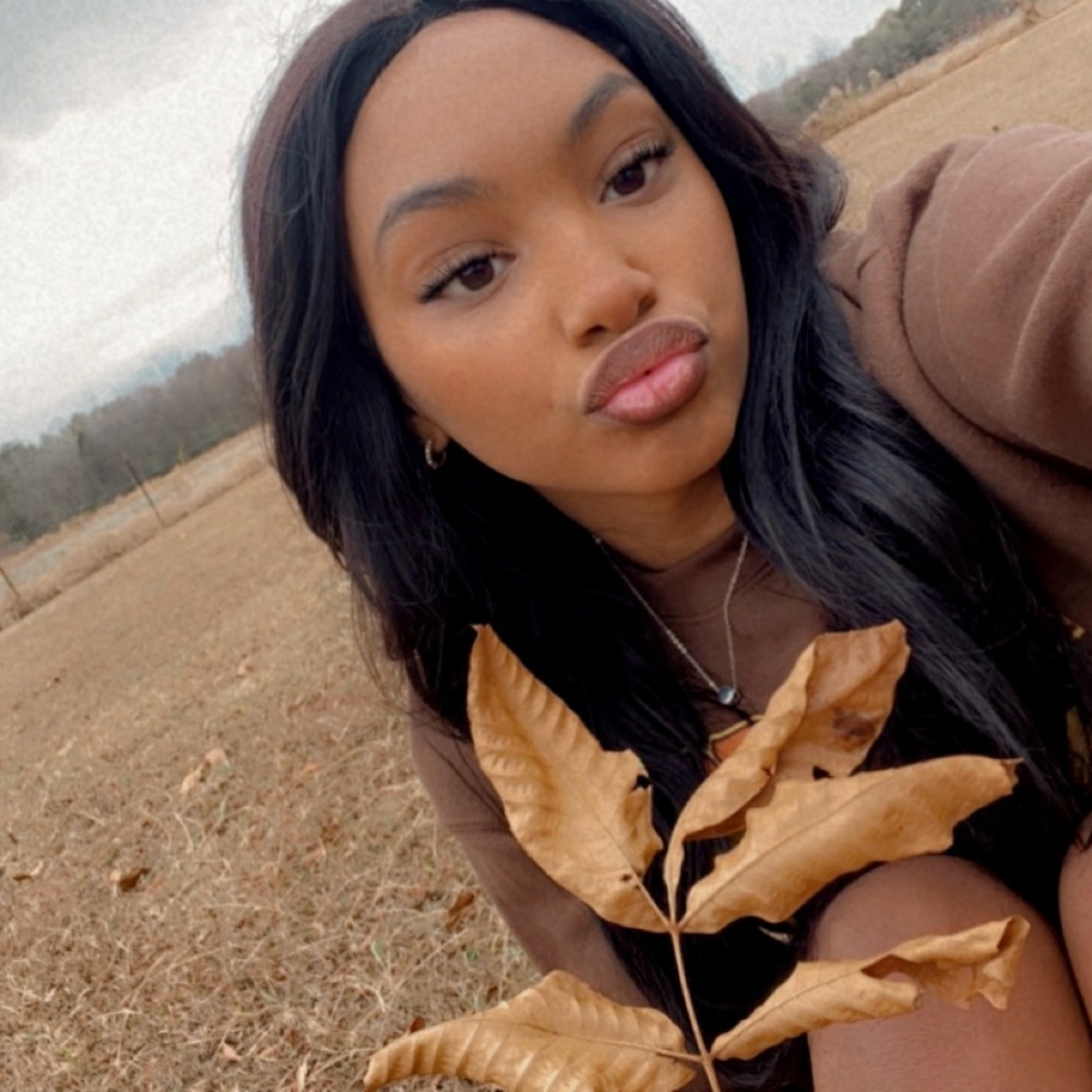 Meet your Posher, Sierra